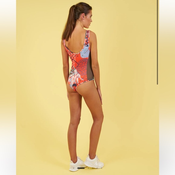 RARE Gymshark x Nikki B Printed Plunge Bodysuit - Picture 3 of 16